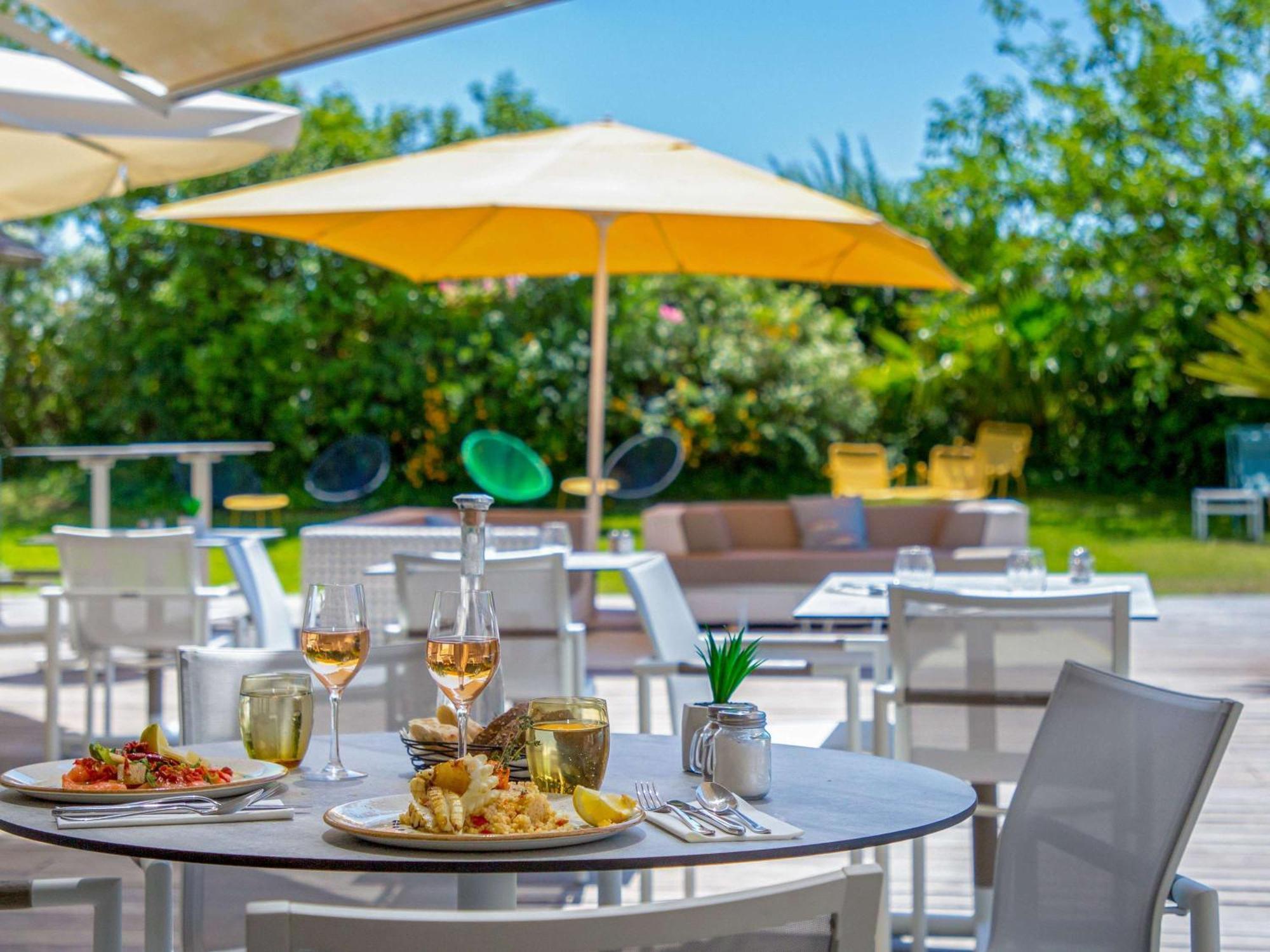 Mercure Hyeres Centre Cote D'Azur Exterior foto
