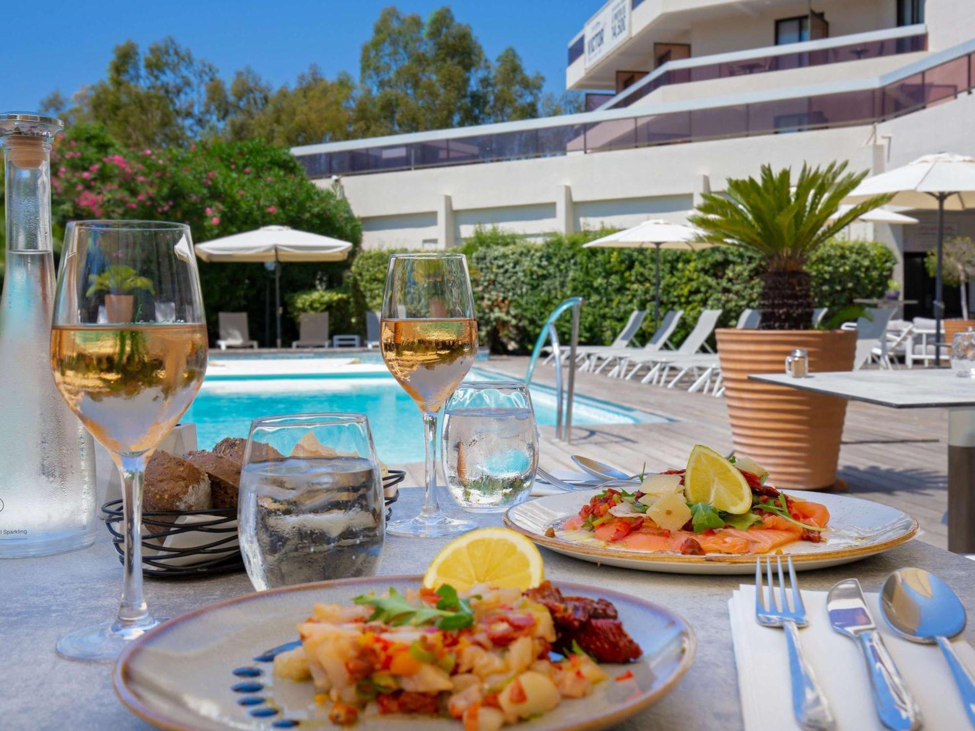 Mercure Hyeres Centre Cote D'Azur Exterior foto